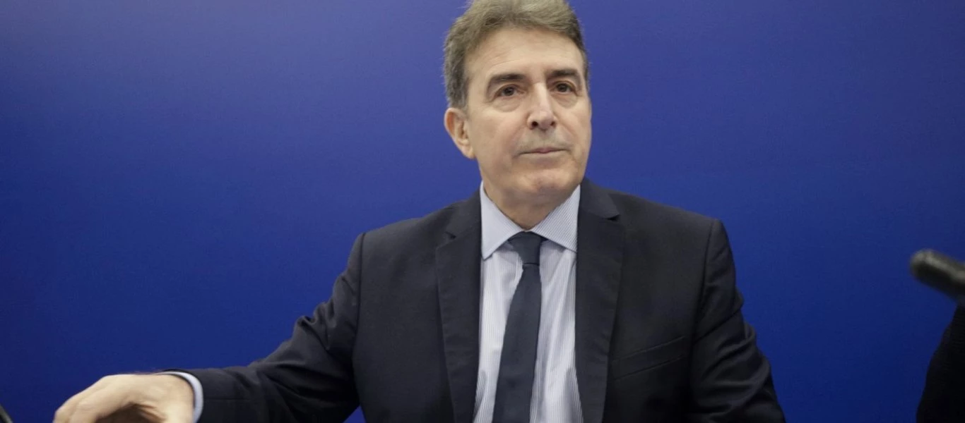 Μ.Χρυσοχοΐδης για αστυνομικούς στα ΑΕΙ: «Δεν θα φέρουν πυροβόλα όπλα - Θα έχουν γκλοπς & χειροπέδες»